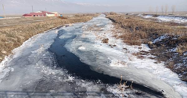 Erzurum’da kesen nehirlerde görsel şölen