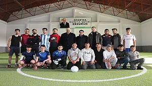 AZİZİYE'DE GENÇLERİN FUTBOL TURNUVASI