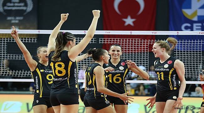 Lider VakıfBank, ikinci devreye galibiyetle başladı