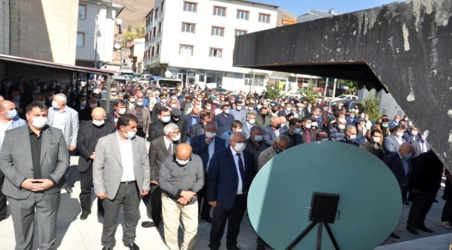 Başkan Dölekli, kardeşini son yolculuğuna uğurladı