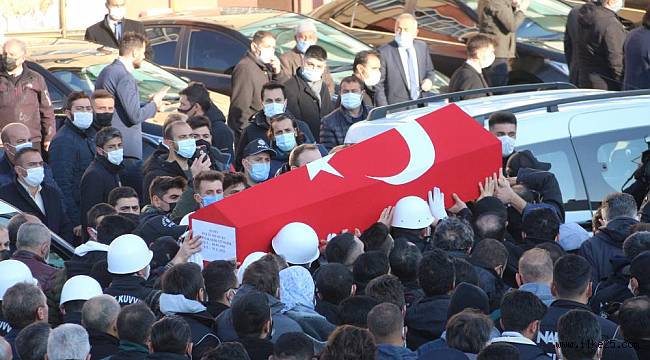 Şehit polis memuru Abdulkadir Güngör'ü son yolculuğuna binler uğurladı