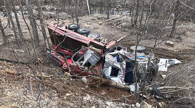  Freni boşalan vinç şarampole uçtu