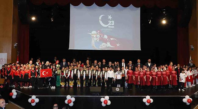 Atatürk Üniversitesi'nde 23 Nisan Coşkusu