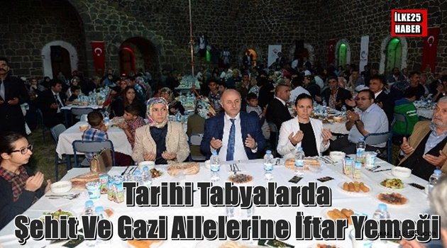 Aziziye Tabyalarında iftar programı düzenlendi.