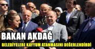 BAKAN AKDAĞ BELEDİYELERE KAYYUM ATANMASINI DEĞERLENDİ