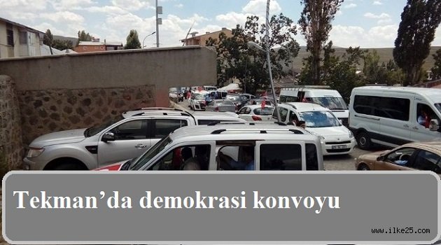 Tekman'da demokrasi konvoyu